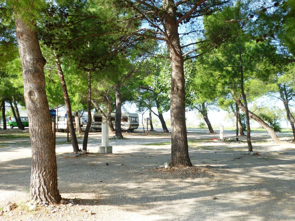 Campsite Pisak - Mobile Homes By The Sea Seline Exterior foto